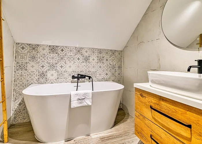 Апартаменты Slowmood - Z Sauna I Jacuzzi, Sun & Snow Подгужин