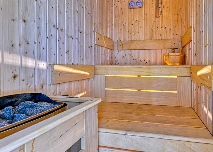 Slowmood - Z Sauna I Jacuzzi, Sun & Snow Подгужин